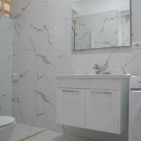 Saint Tropez Apartament Saranda