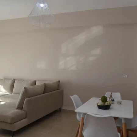 Apartament Saint Tropez Saranda